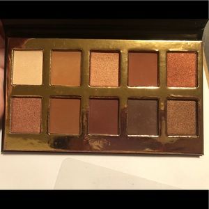 Crown Pro eyeshadow Palette